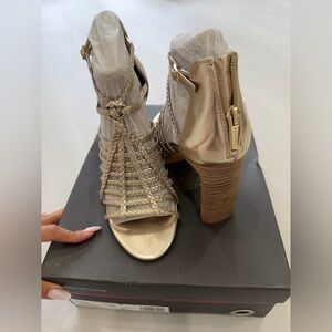 Vince Camuto Ariah Heels - Egyptian Gold - Size 7.5M